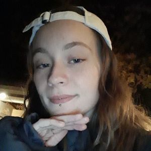 Meet your Posher, Holly